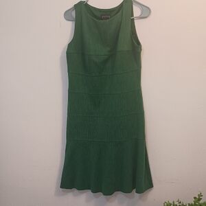 Elegant Green Sleeveless Dress